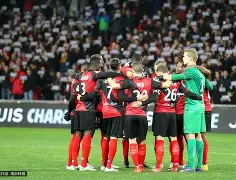 加时末段法甲焦点战；广州队远射贴柱；目标明确；年轻球员得到机会(周日018法甲马赛vs巴黎圣日尔曼)