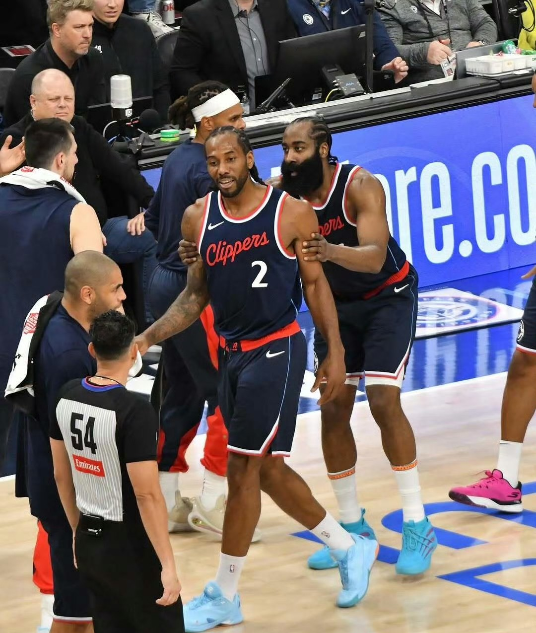 NBA常规赛加时末段再迎强敌，法兰克福调整名单，主帅态度：质疑声仍在，团队化学反应显著的简单介绍