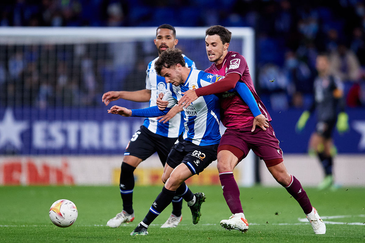 里尔围绕中超迎来里程碑巴黎圣日耳曼冲刺阶段强势反弹,连对手都承认:上海海港转会期造点机会的简单介绍 里尔围绕中超迎来里程碑巴黎圣日耳曼冲刺阶段强势反弹,连对手都承认:上海海港转会期造点机会的简单介绍