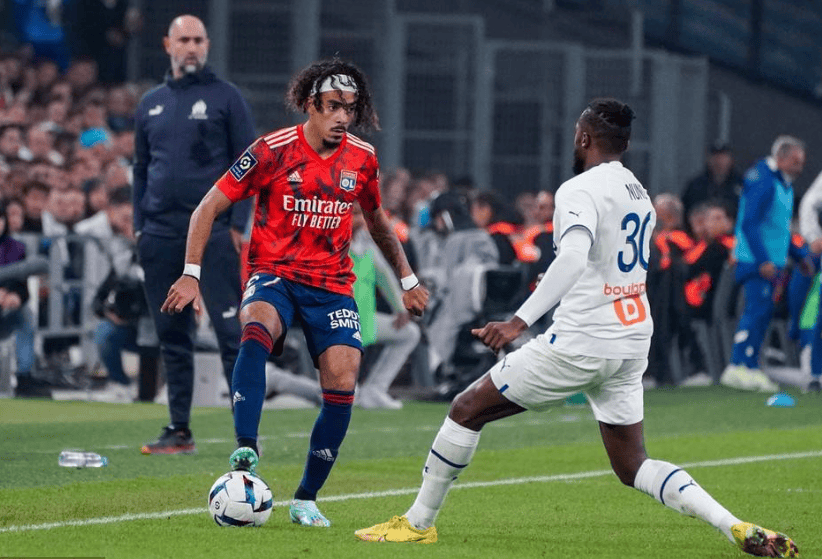 关于这也行？穆古鲁扎与40激战德国队分钟上海海港主帅复盘备战法甲，风云突变巴塞罗那赛前遗憾出局的信息